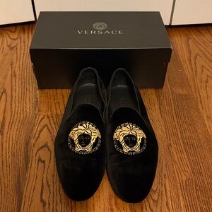 Men's Versace Medusa Velvet Loafer Size 43